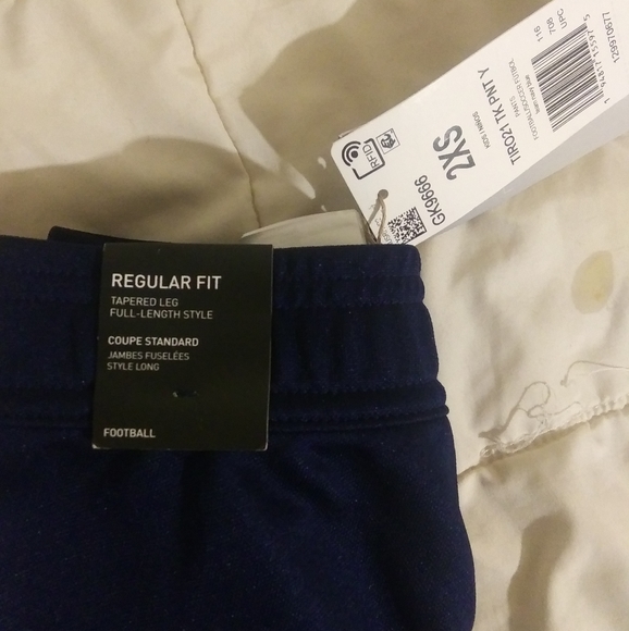 Boys Adidas Tiros - Picture 4 of 5